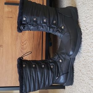Totes brand size 6 women's boots